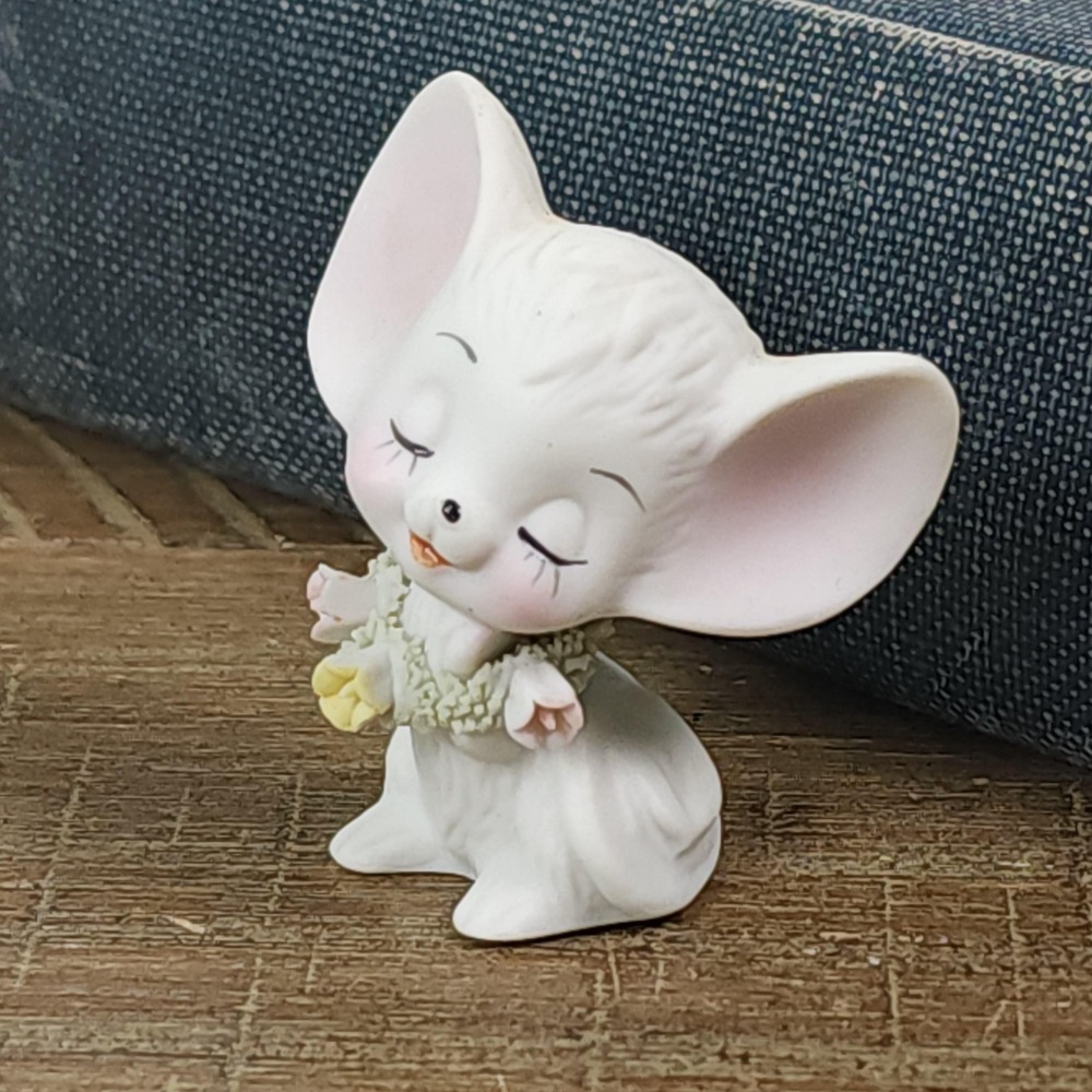 Vintage‎ Miniature Mouse Figurine, Cottagecore Trinket